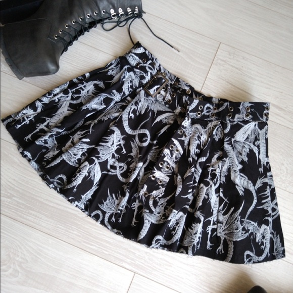 Widow Dragon Skirt - Picture 1 of 8